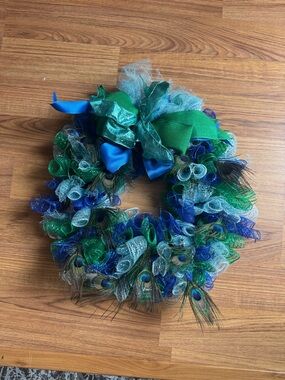 Decorative 18x18 Peacock Feather Holiday Wreath in Blue & Green